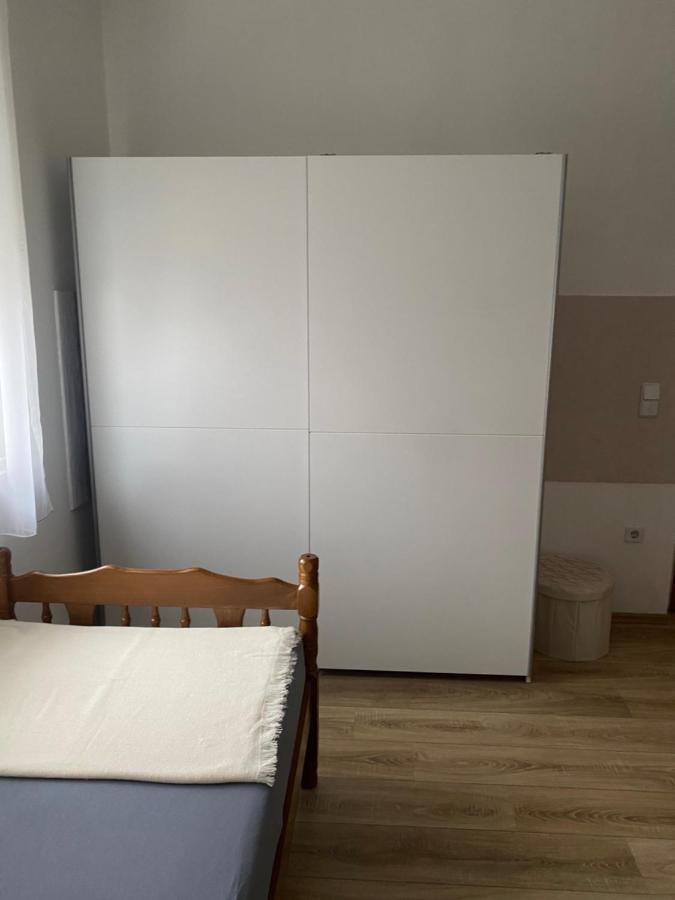 Three Bedroom Apartment Between Trogir And Split Kaštela Eksteriør bilde