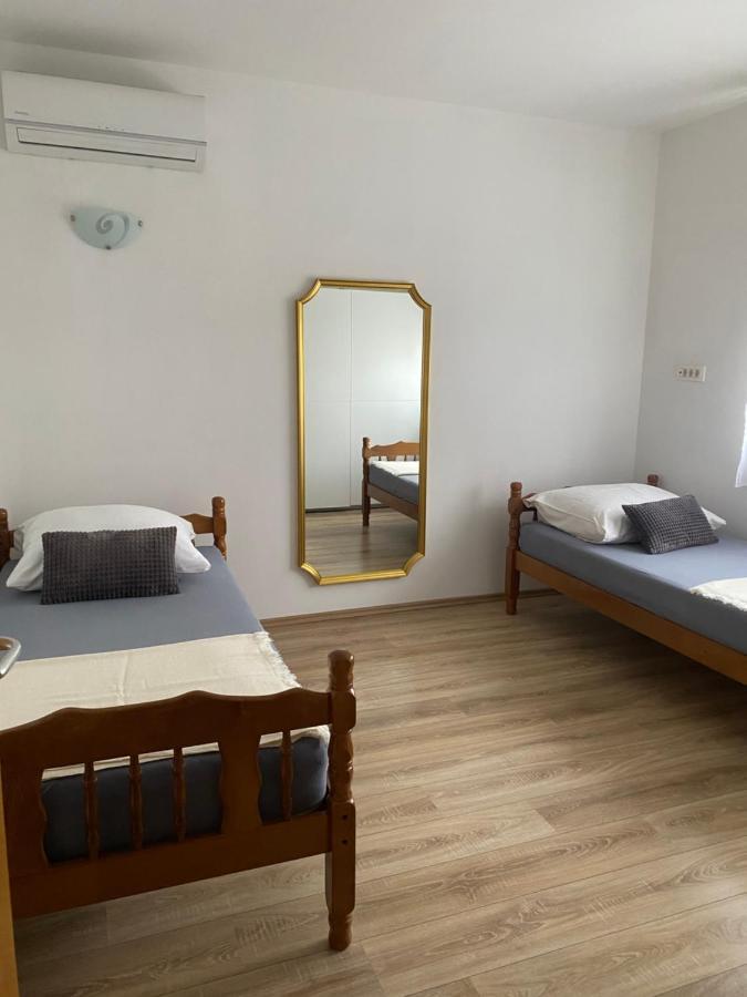 Three Bedroom Apartment Between Trogir And Split Kaštela Eksteriør bilde